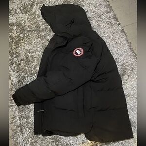Canada Goose MacMillan Parka Jacket Men's Size Medium Color: Black
